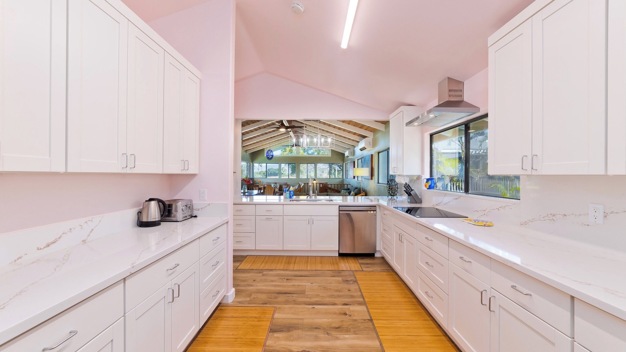 Photo of Kitchen in Waikoloa