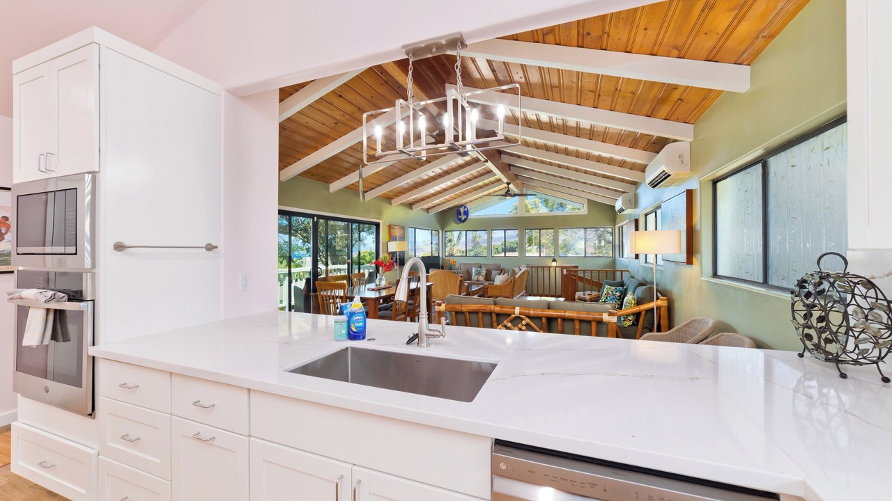 Photo of Kitchen in Waikoloa