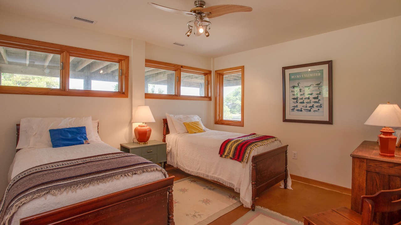 Photo of Bedroom in Carova Beach