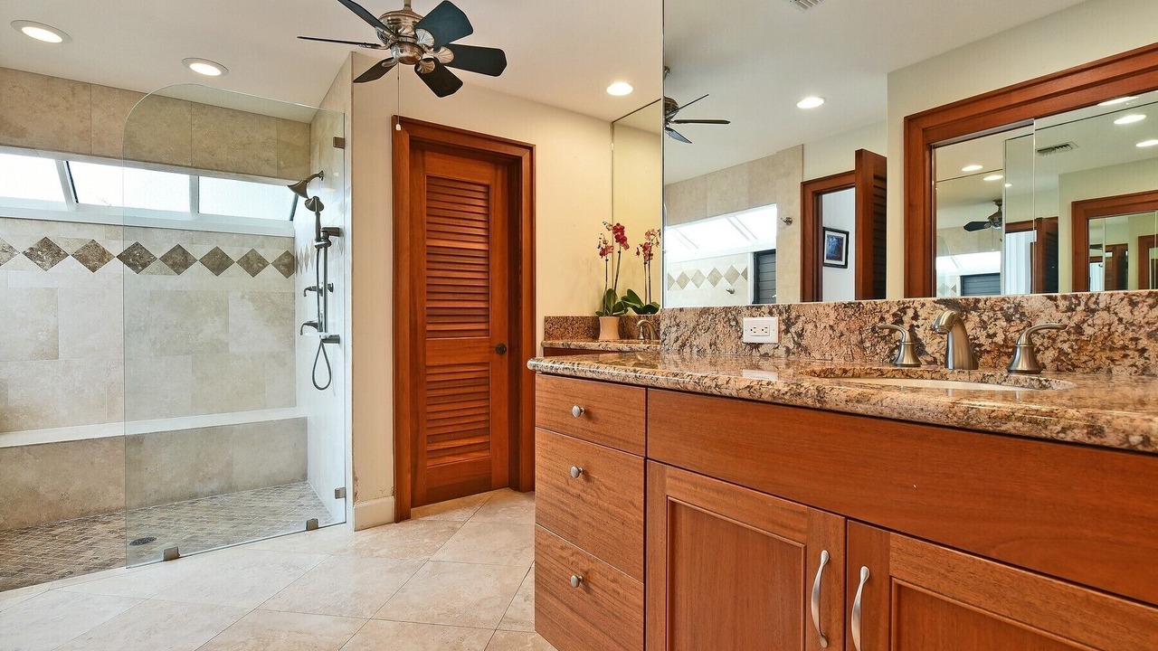 Photo of Bathroom in Napili