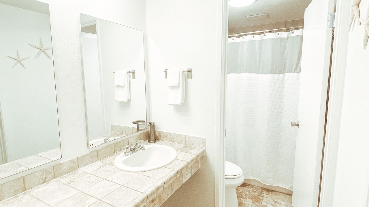 Photo of Bathroom in Kaunakakai