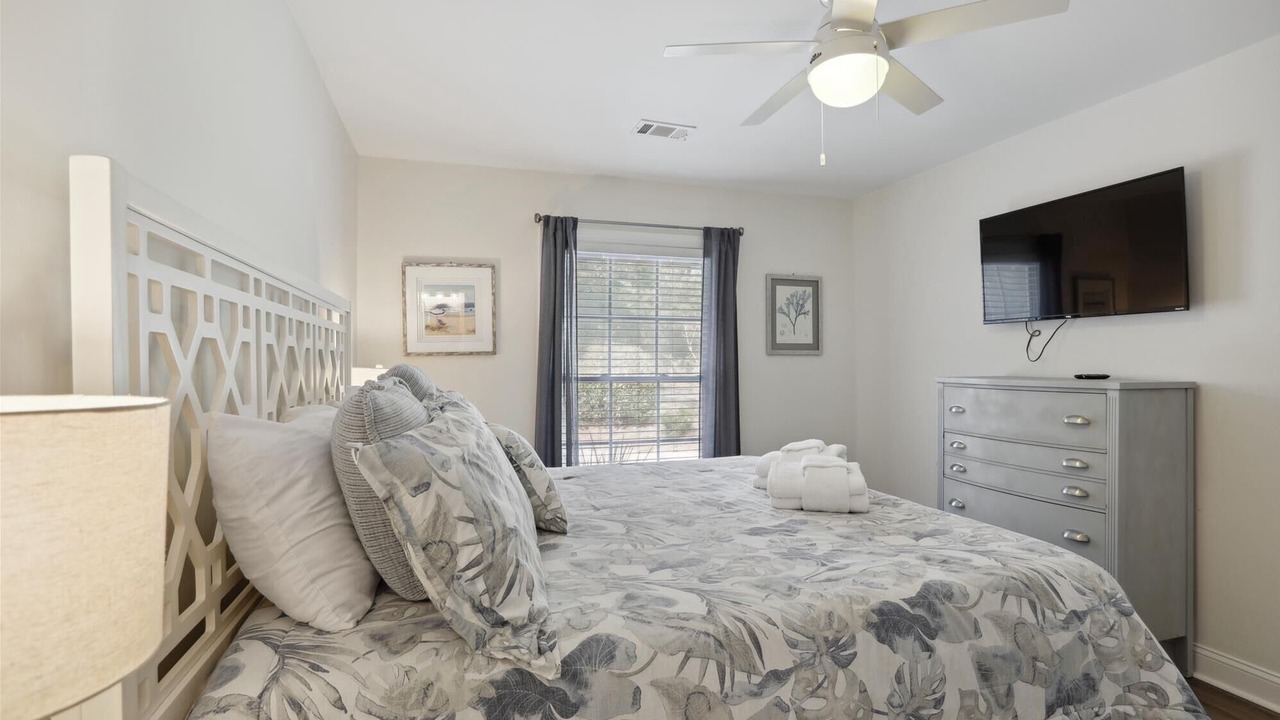 Photo of Bedroom in Folly Field