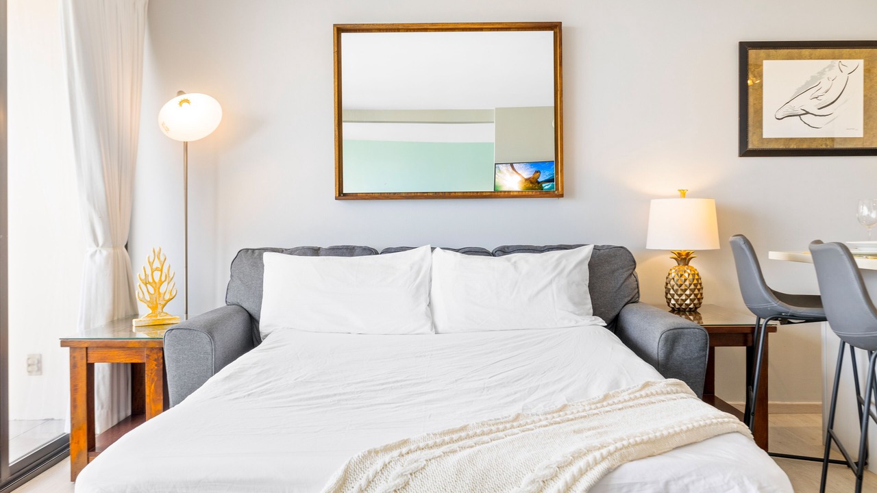Photo of Bedroom in Waikiki
