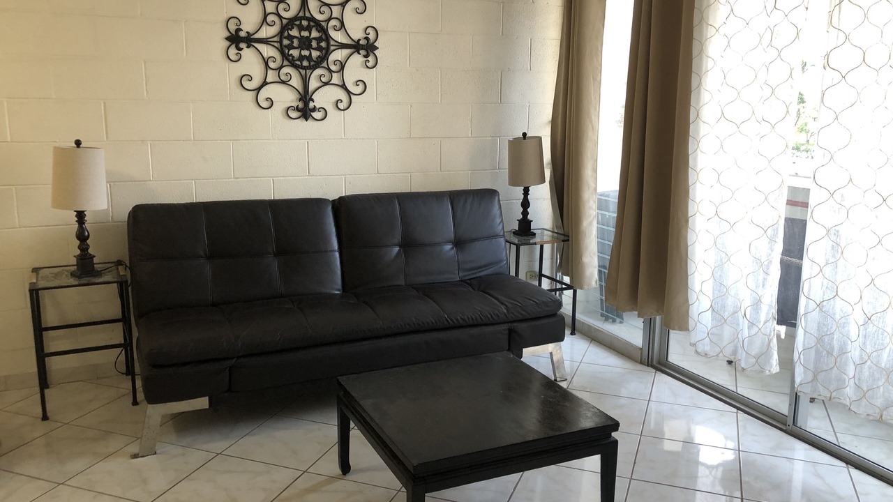 Photo of Livingroom in Waikiki