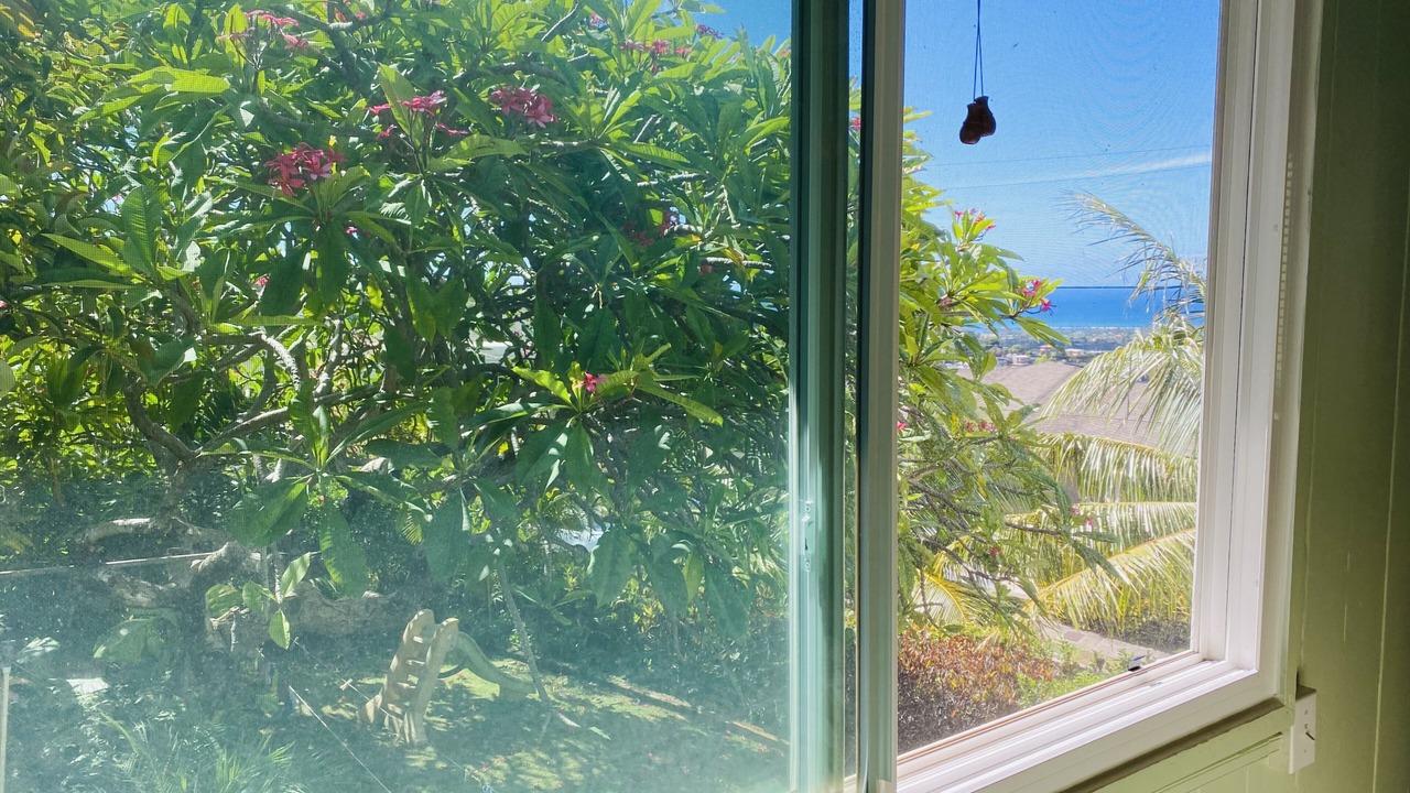 Photo of Bedroom in Maunalani Heights