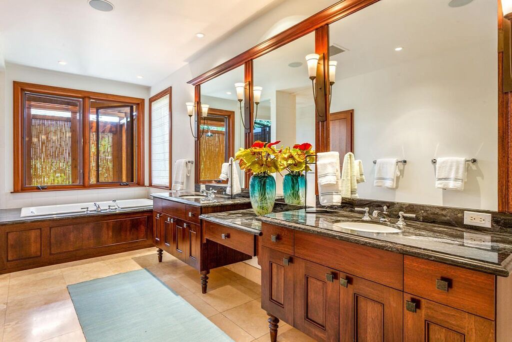 Photo of Bathroom in Waikoloa