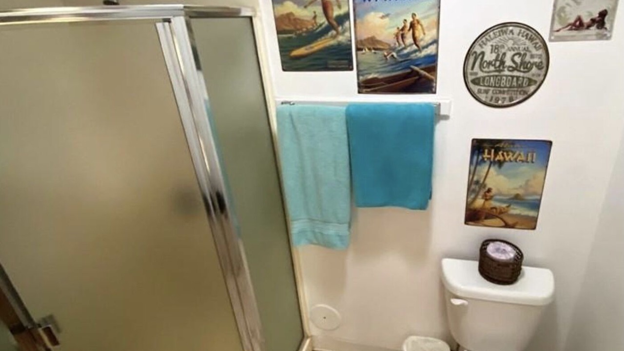 Photo of Bathroom in Maunaloa
