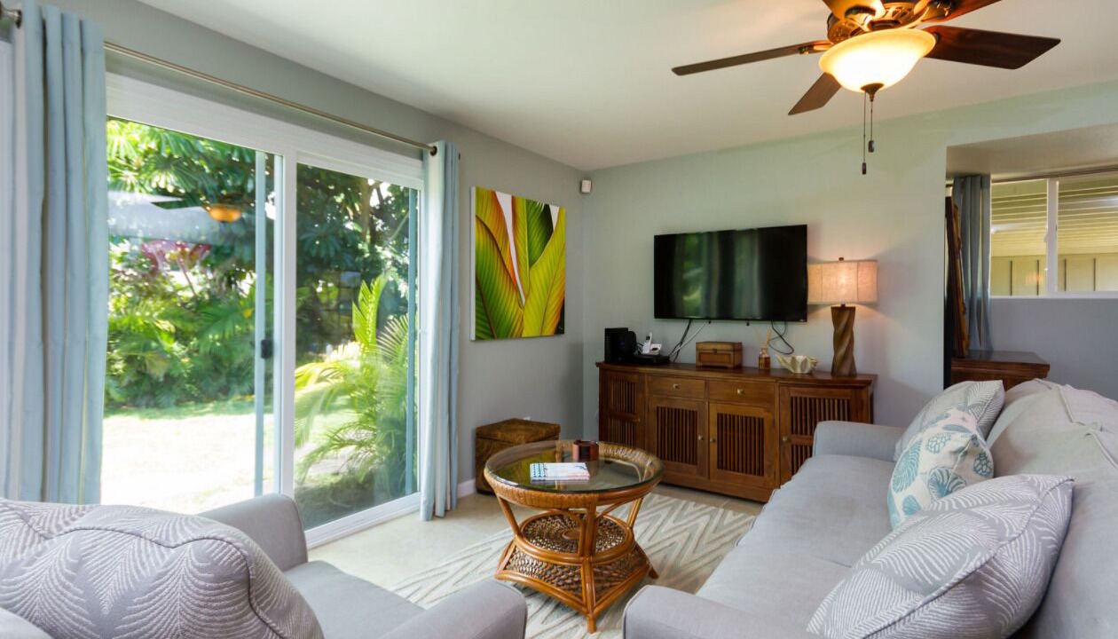 Photo of Livingroom in Waimanalo