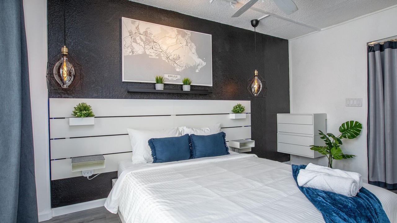 Photo of Bedroom in Diamond Head - Kapahulu - St. Louis