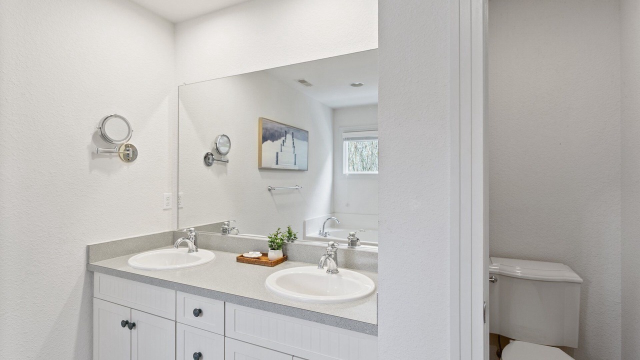 Photo of Bathroom in Bermuda Bay