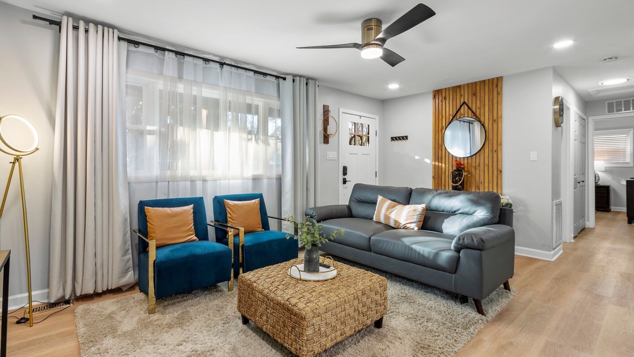 Photo of Livingroom in Southeast Raleigh