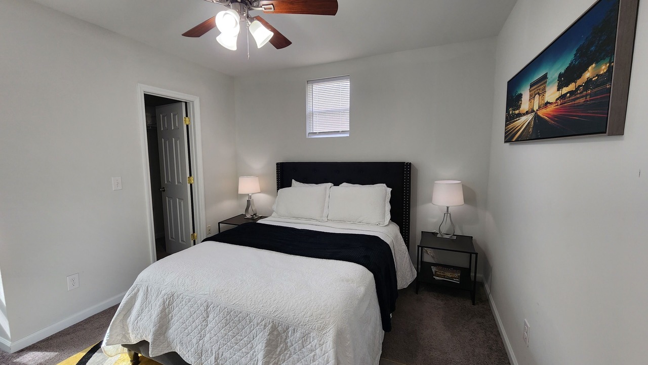 Photo of Bedroom in Hanahan