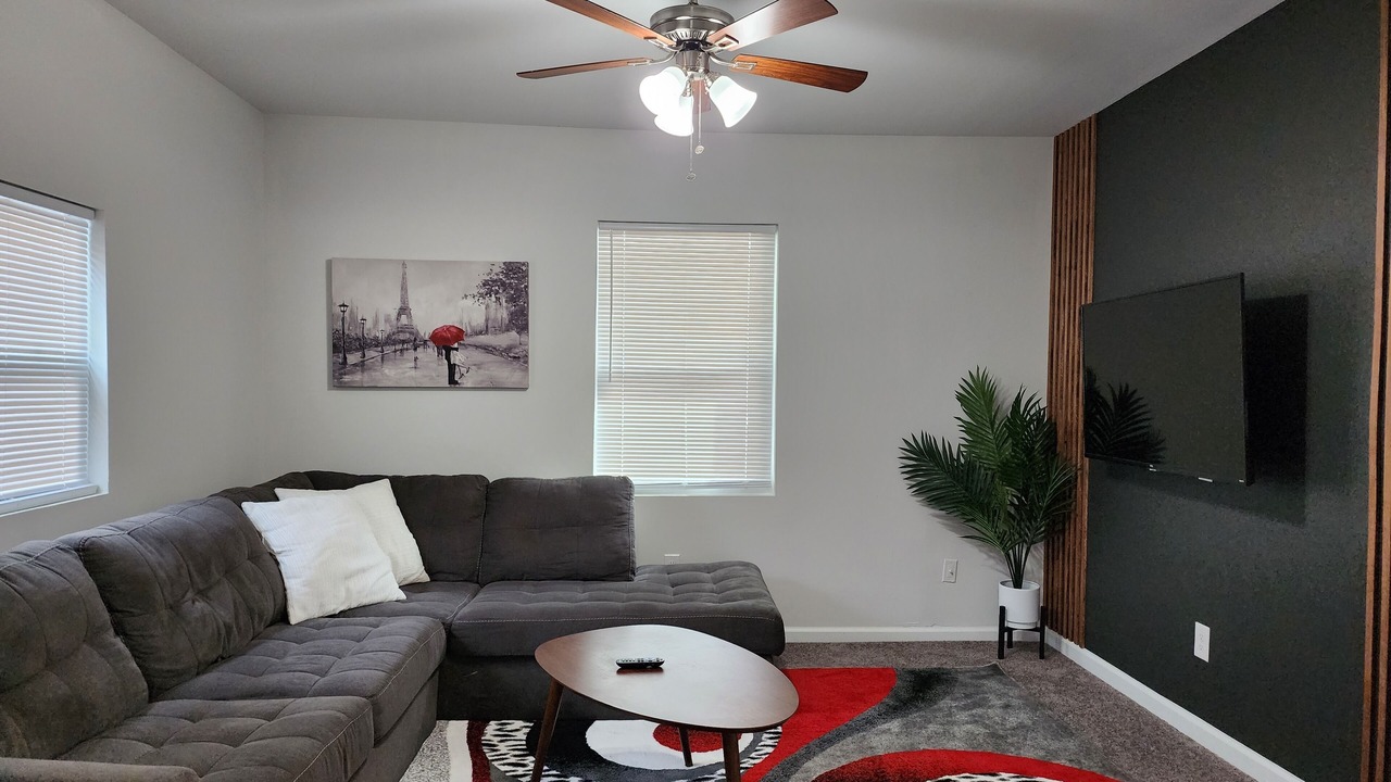 Photo of Livingroom in Hanahan