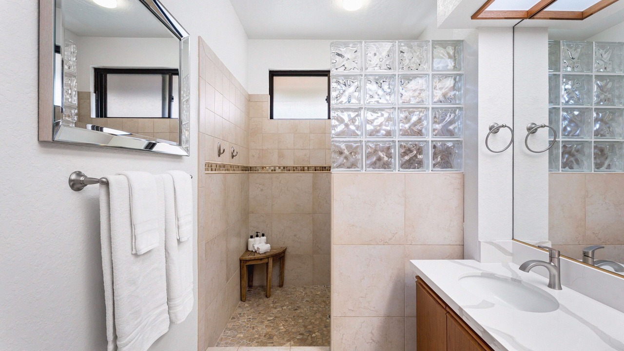 Photo of Bathroom in Waikoloa