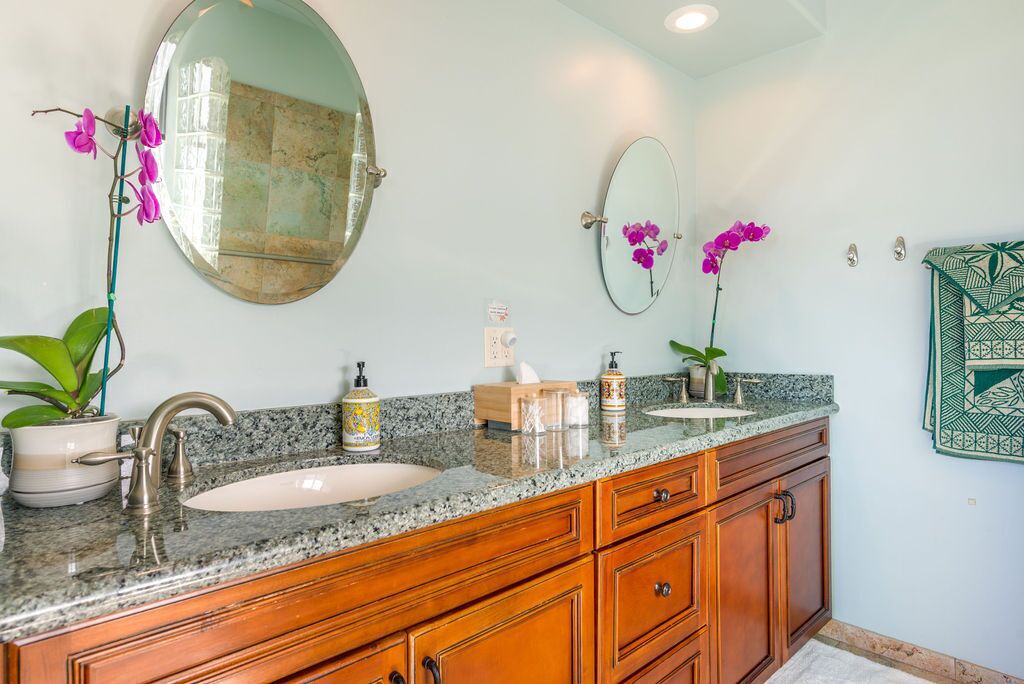 Photo of Bathroom in Captain Cook