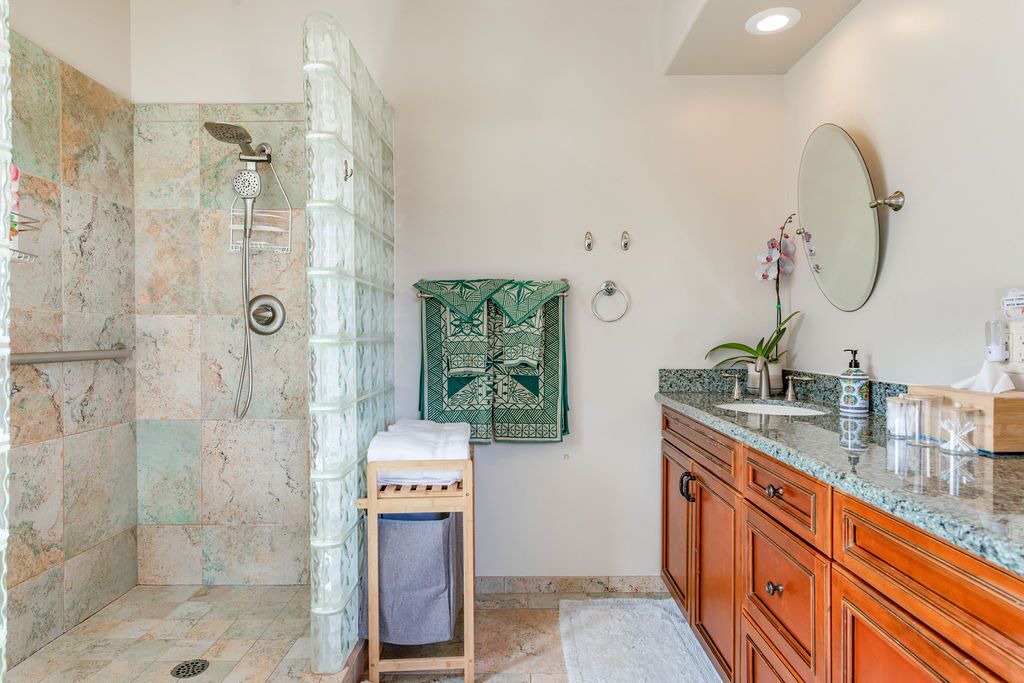 Photo of Bathroom in Captain Cook
