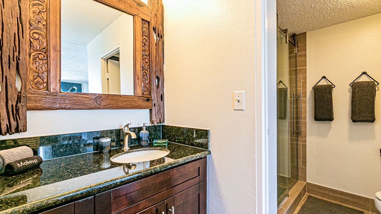 Photo of Bathroom in Hilo
