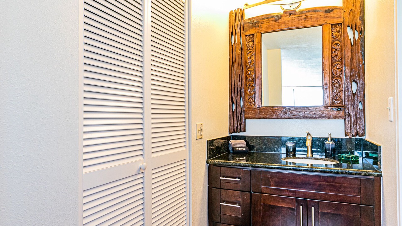 Photo of Bathroom in Hilo