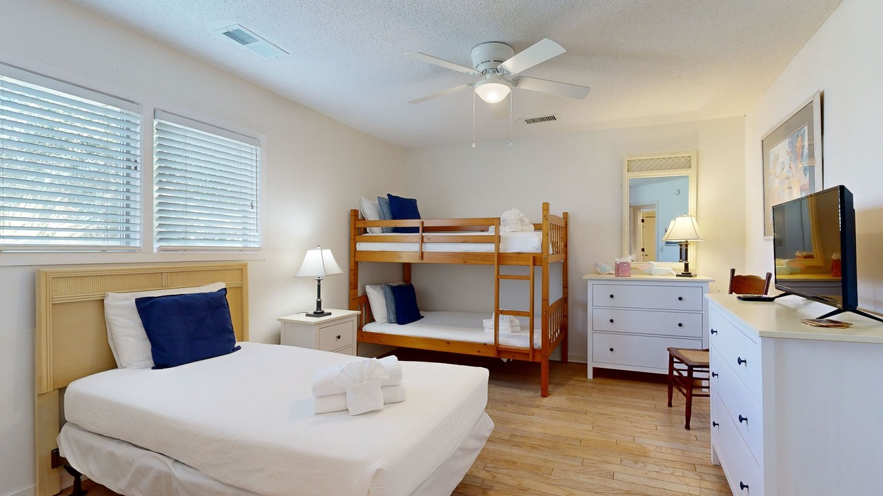 Photo of Bedroom in Pelican Bay