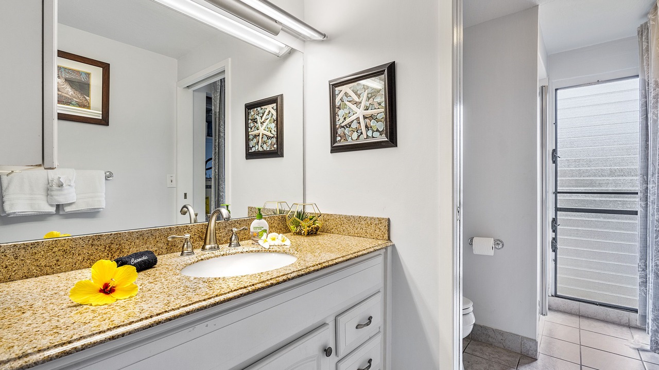 Photo of Bathroom in Keauhou