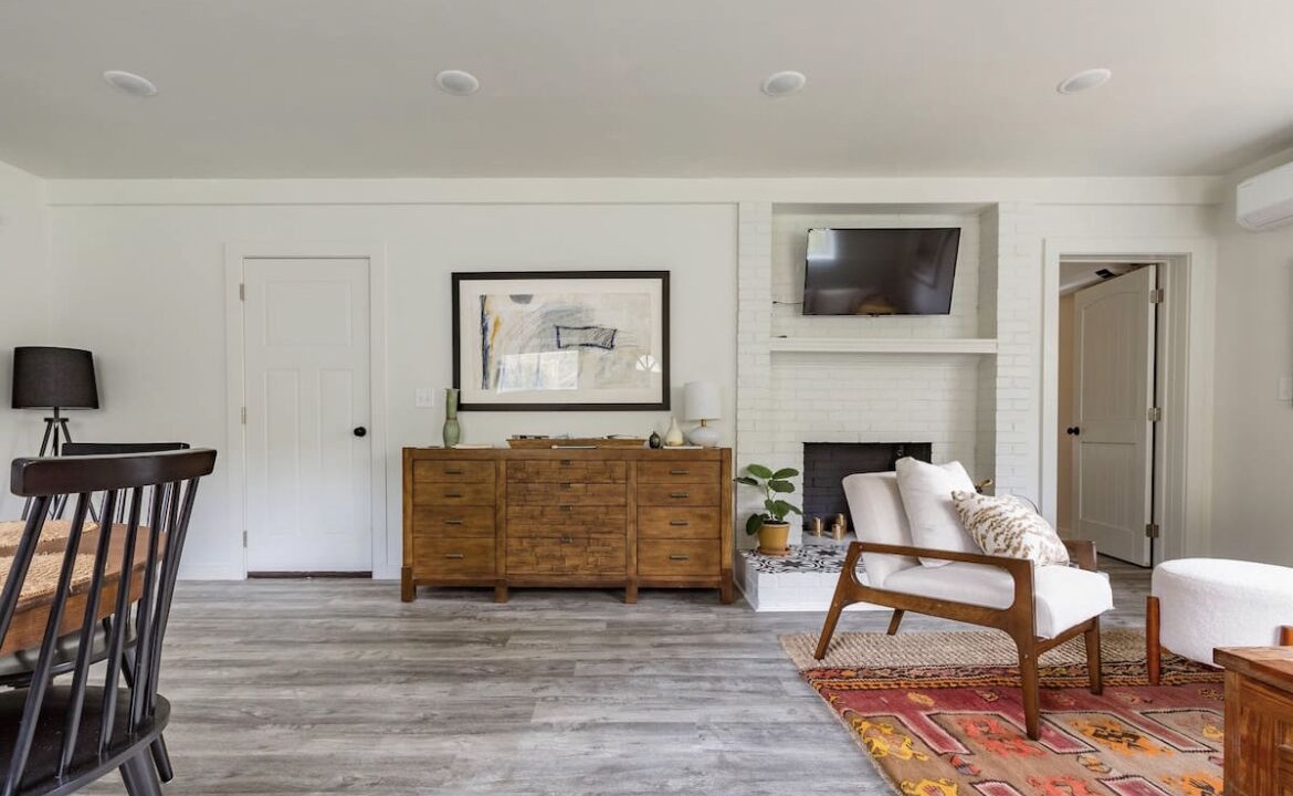 Photo of Livingroom in Haw Creek