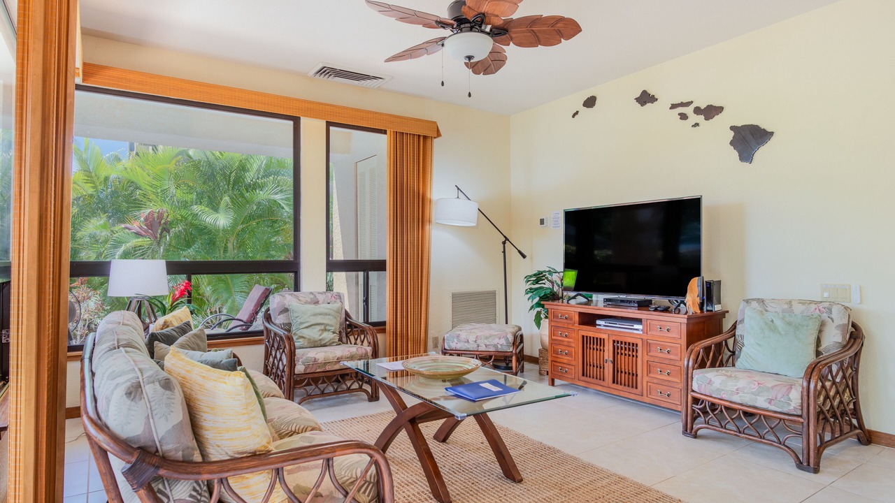 Photo of Livingroom in Waikoloa