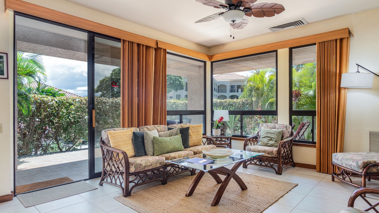 Photo of Livingroom in Waikoloa