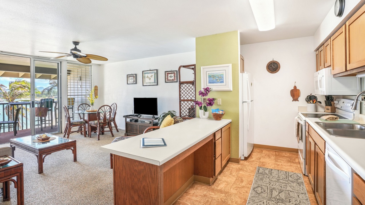Photo of Kitchen in Wailua House Lots