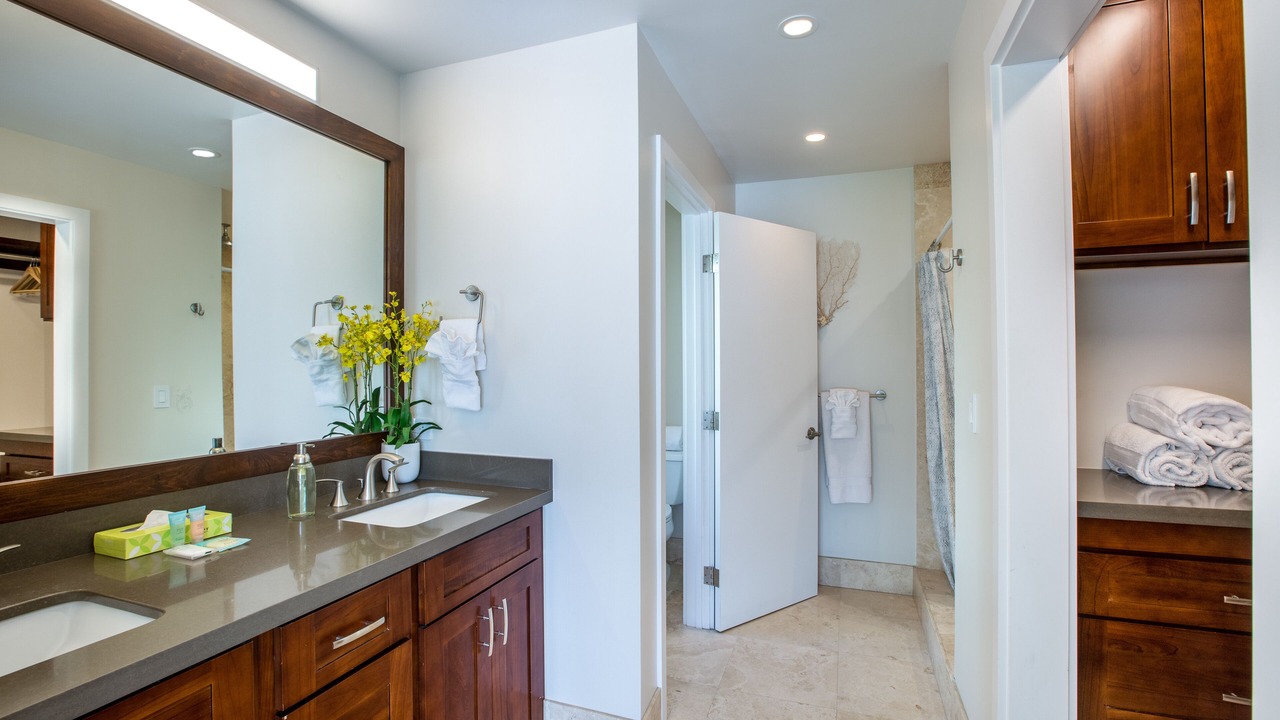 Photo of Bathroom in Portlock