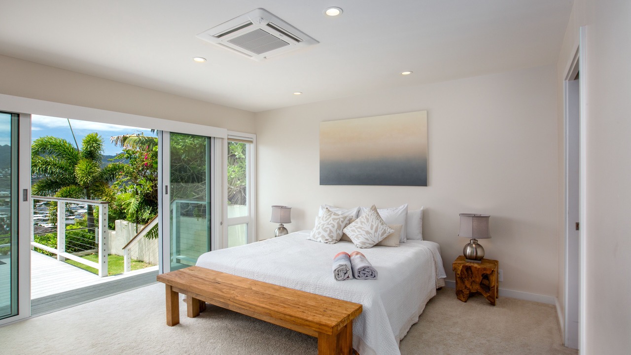Photo of Bedroom in Portlock