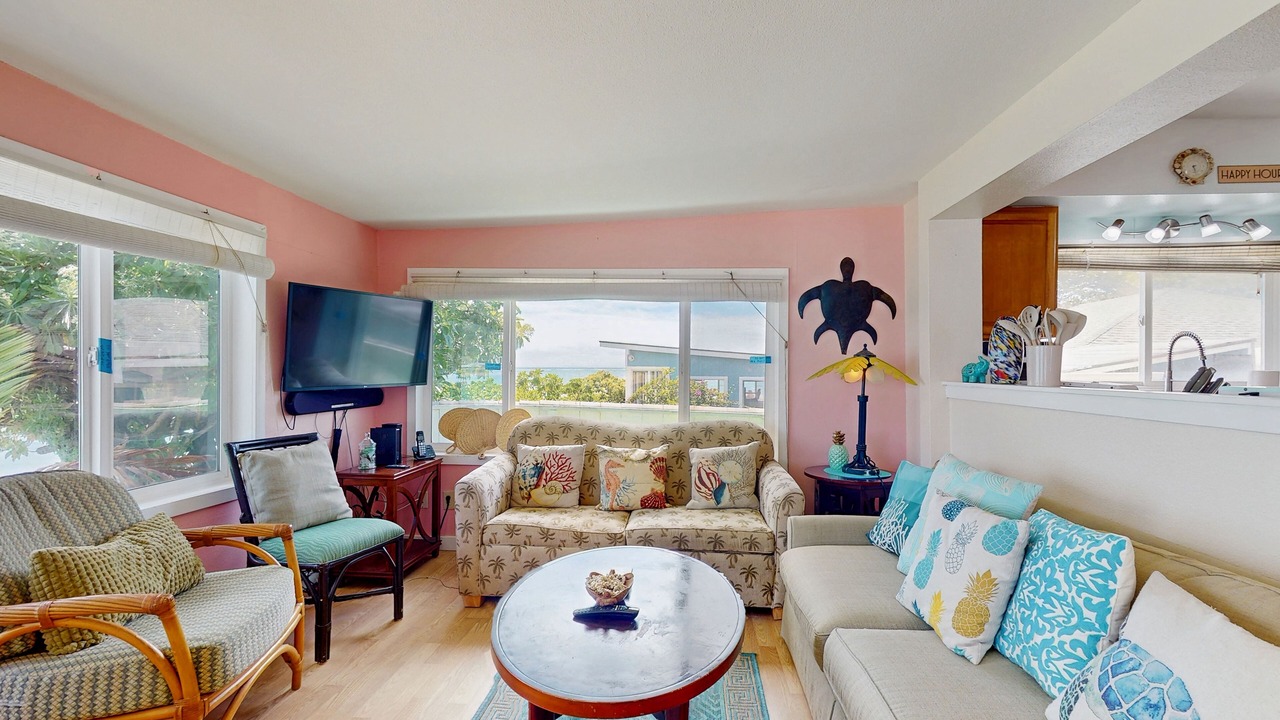 Photo of Livingroom in Punaluu