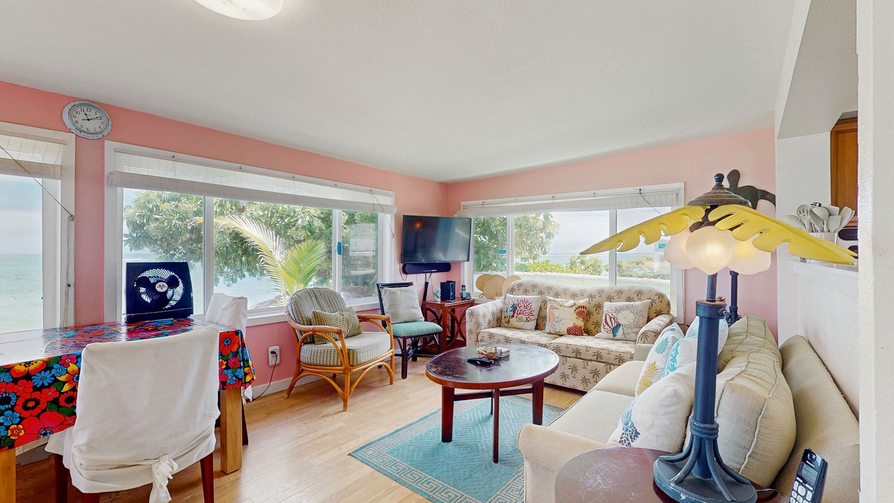Photo of Livingroom in Punaluu