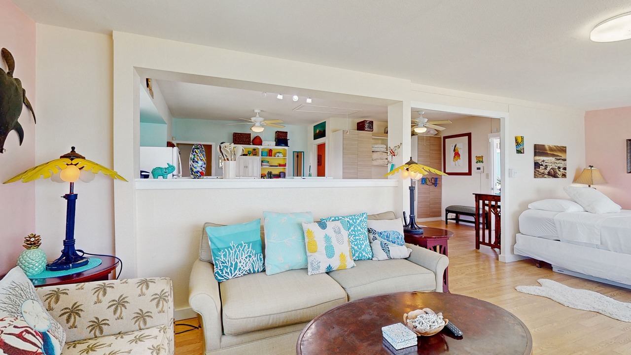 Photo of Livingroom in Punaluu