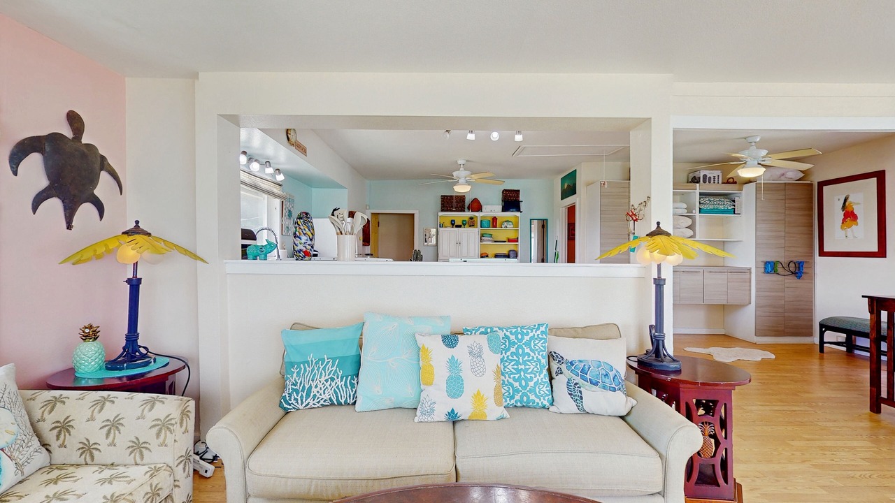 Photo of Livingroom in Punaluu