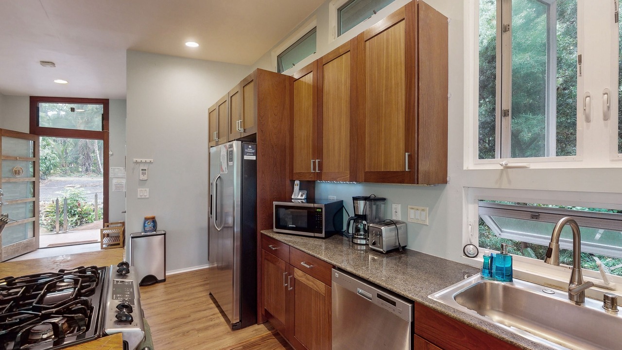 Photo of Kitchen in Kehena Beach Estates