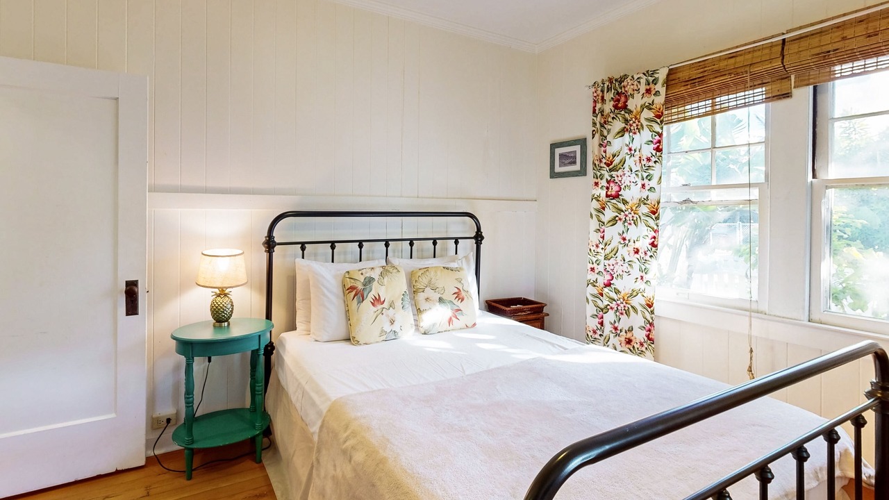 Photo of Bedroom in Diamond Head - Kapahulu - St. Louis