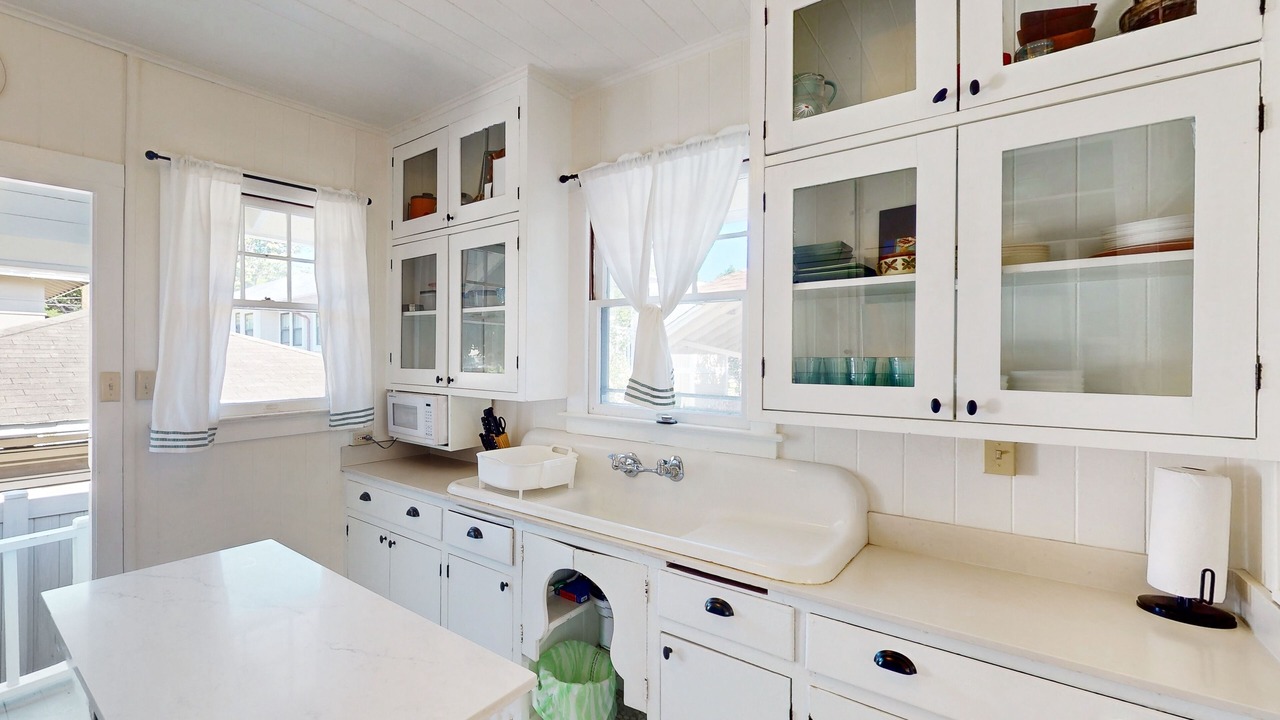 Photo of Kitchen in Diamond Head - Kapahulu - St. Louis