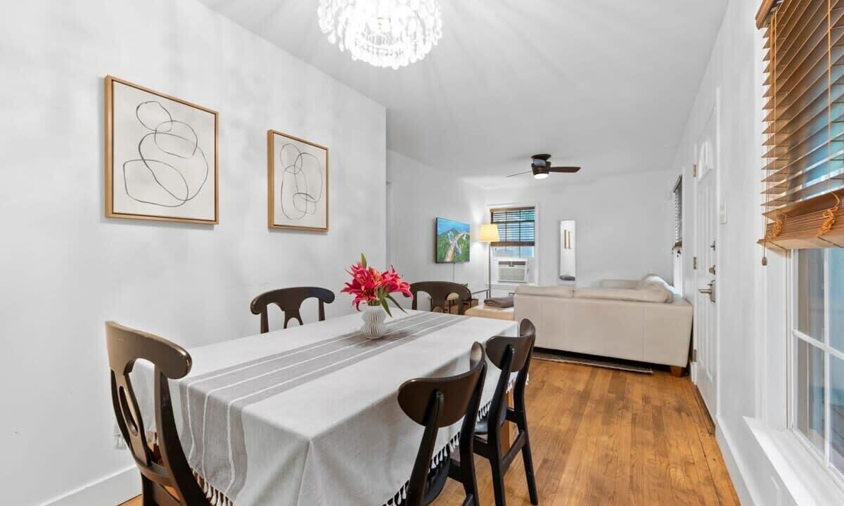 Photo of Livingroom in South Manchaca