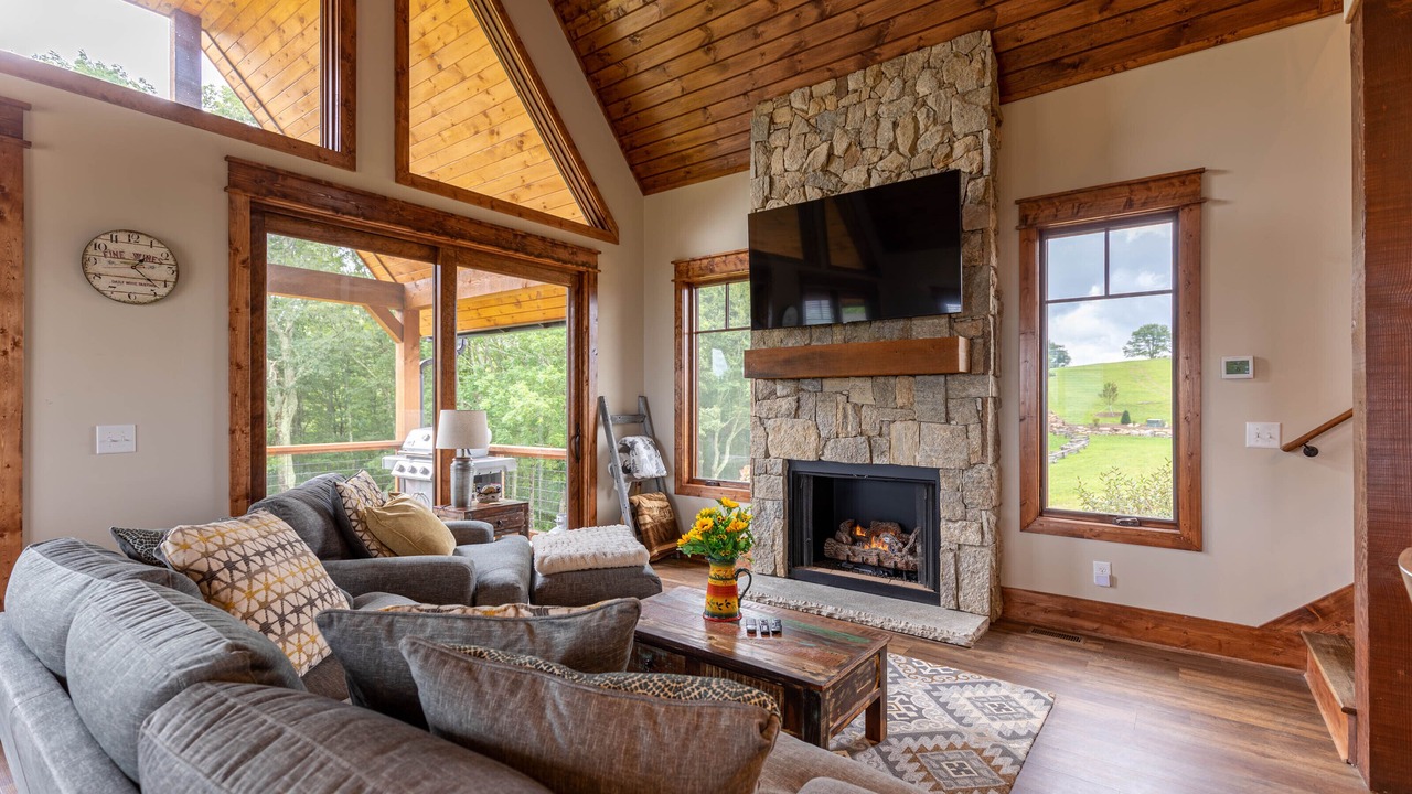 Photo of Livingroom in Elk Park