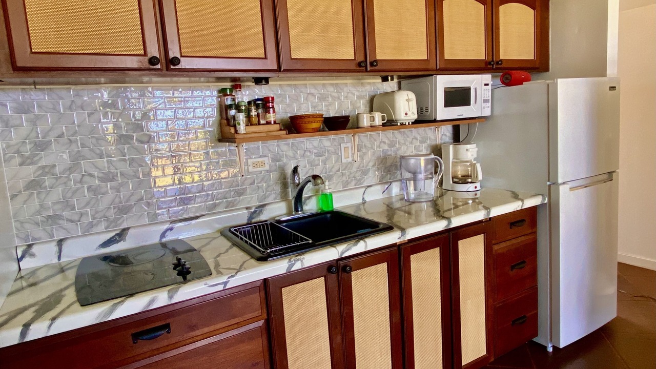 Photo of Kitchen in Maunaloa