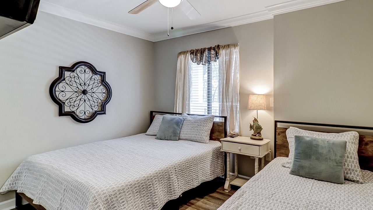 Photo of Bedroom in Palmetto Dunes