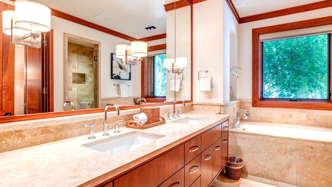 Photo of Bathroom in Montage Kapalua Bay