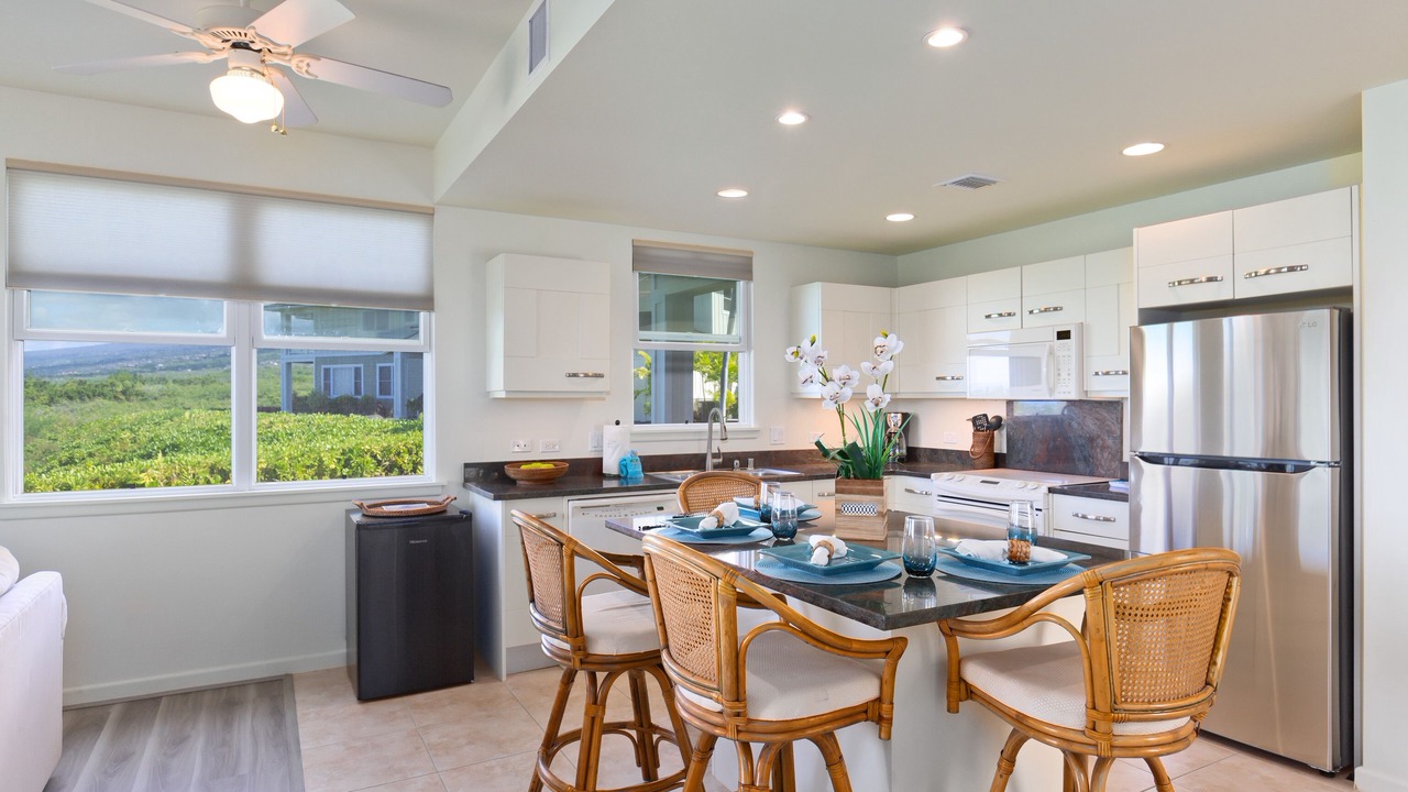 Photo of Kitchen in Kahaluu Bay