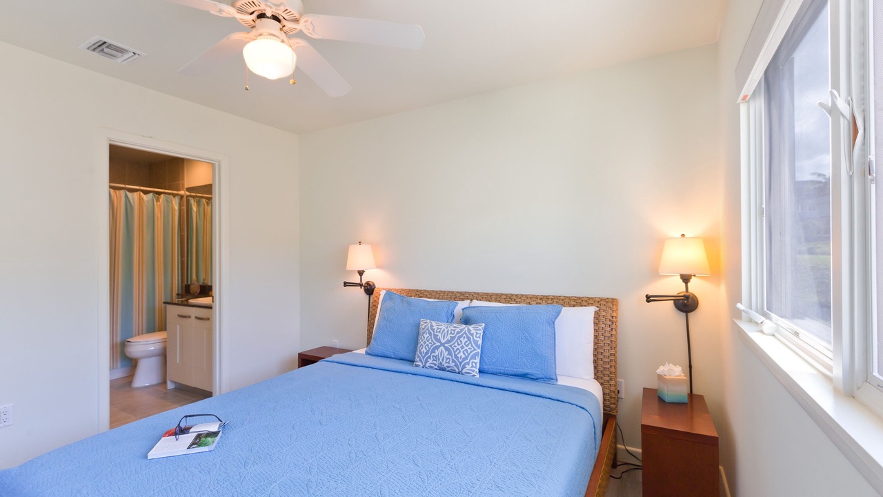 Photo of Bedroom in Kahaluu Bay