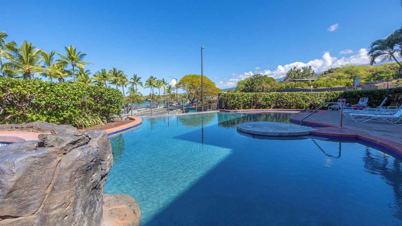 Photo of Outdoor in Kahaluu Bay