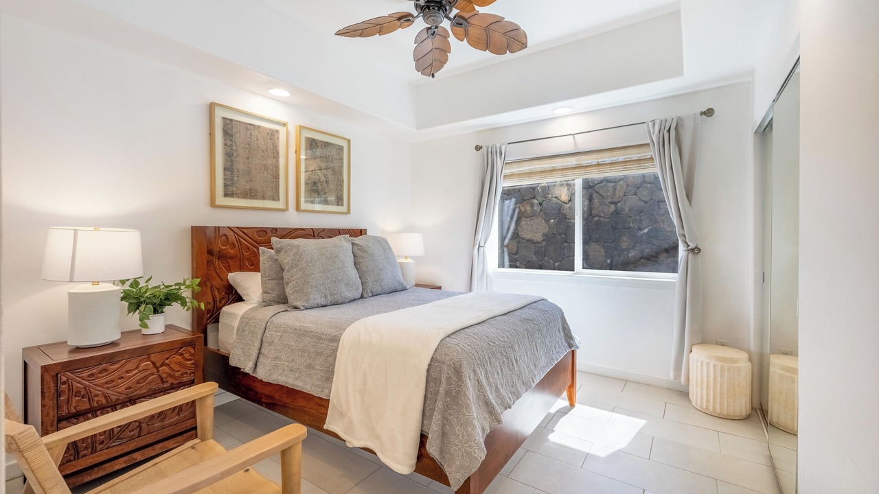Photo of Bedroom in Kahaluu Bay