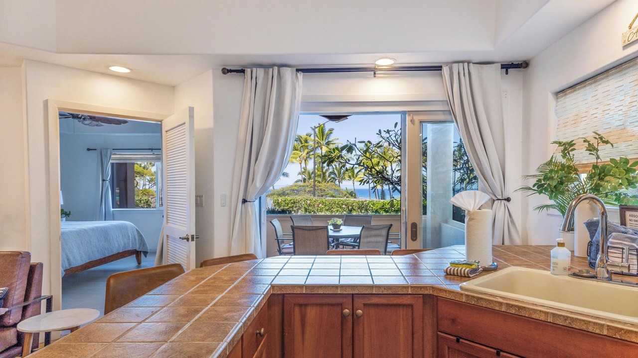 Photo of Bedroom in Kahaluu Bay