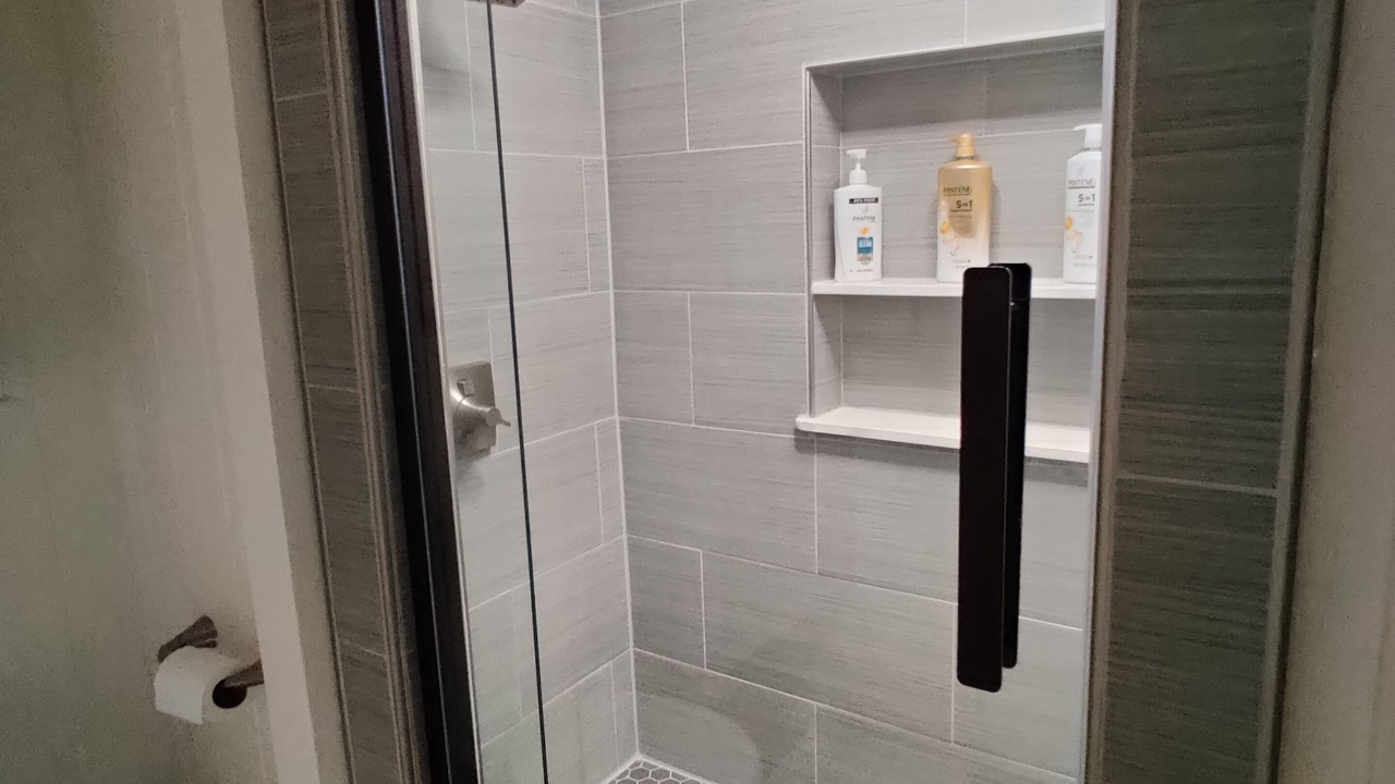 Photo of Bathroom in Kaneohe
