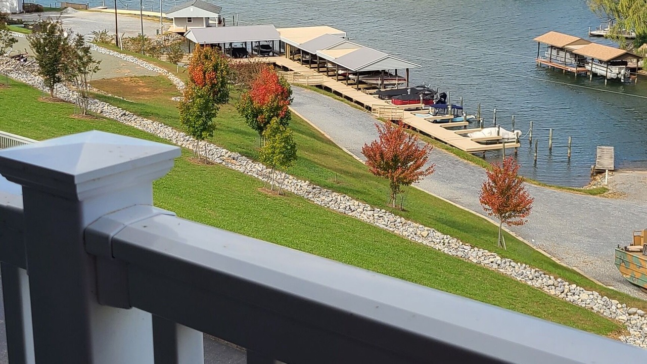 Photo of Outdoor in Huddleston