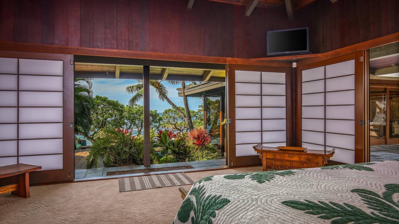 Photo of Bedroom in Kahaluu-Keauhou